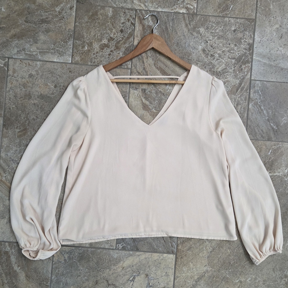 Lulu's Elegant Cream/Peach V-Neck Blouse Women L Classic Feminine